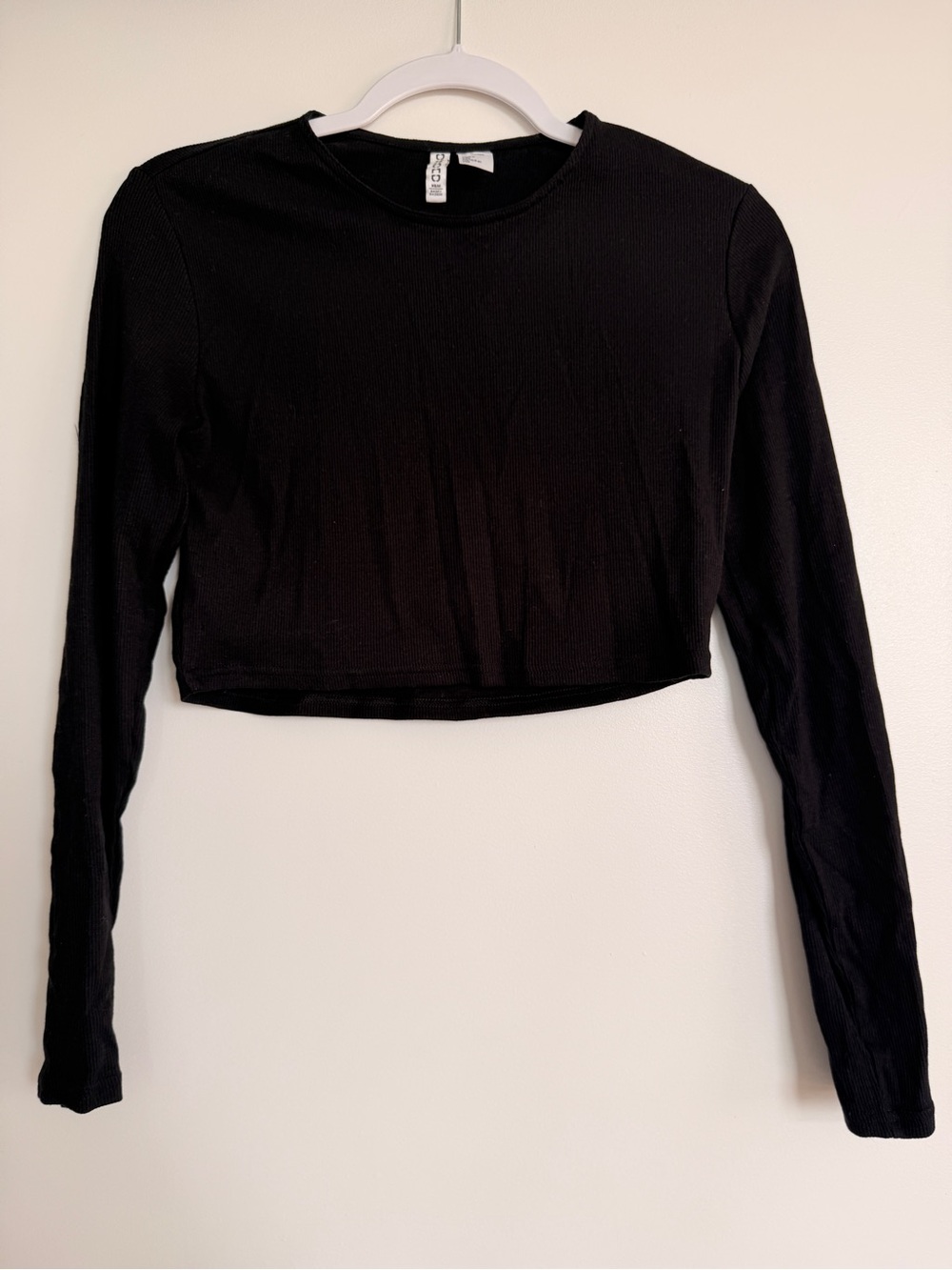 H&M Black Ribbed Long Sleeve Crop Top